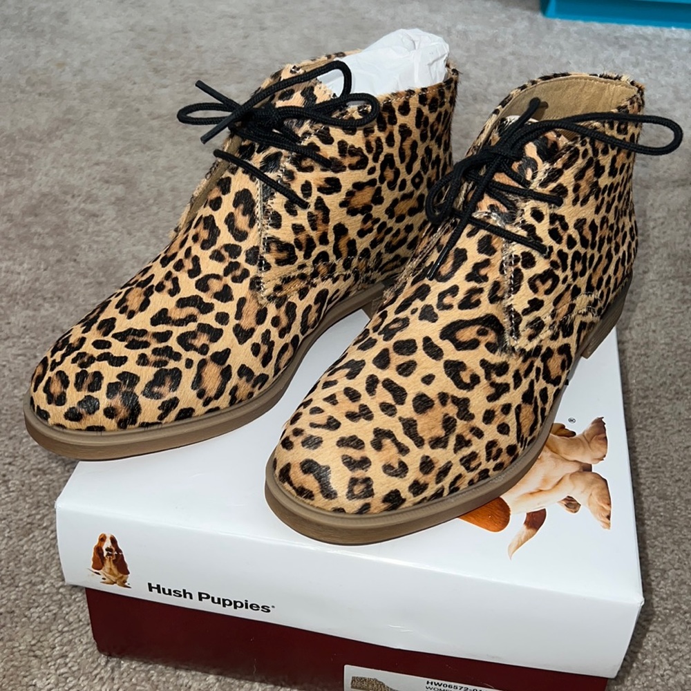 Leopard Chucka Boot women’s 7 wide